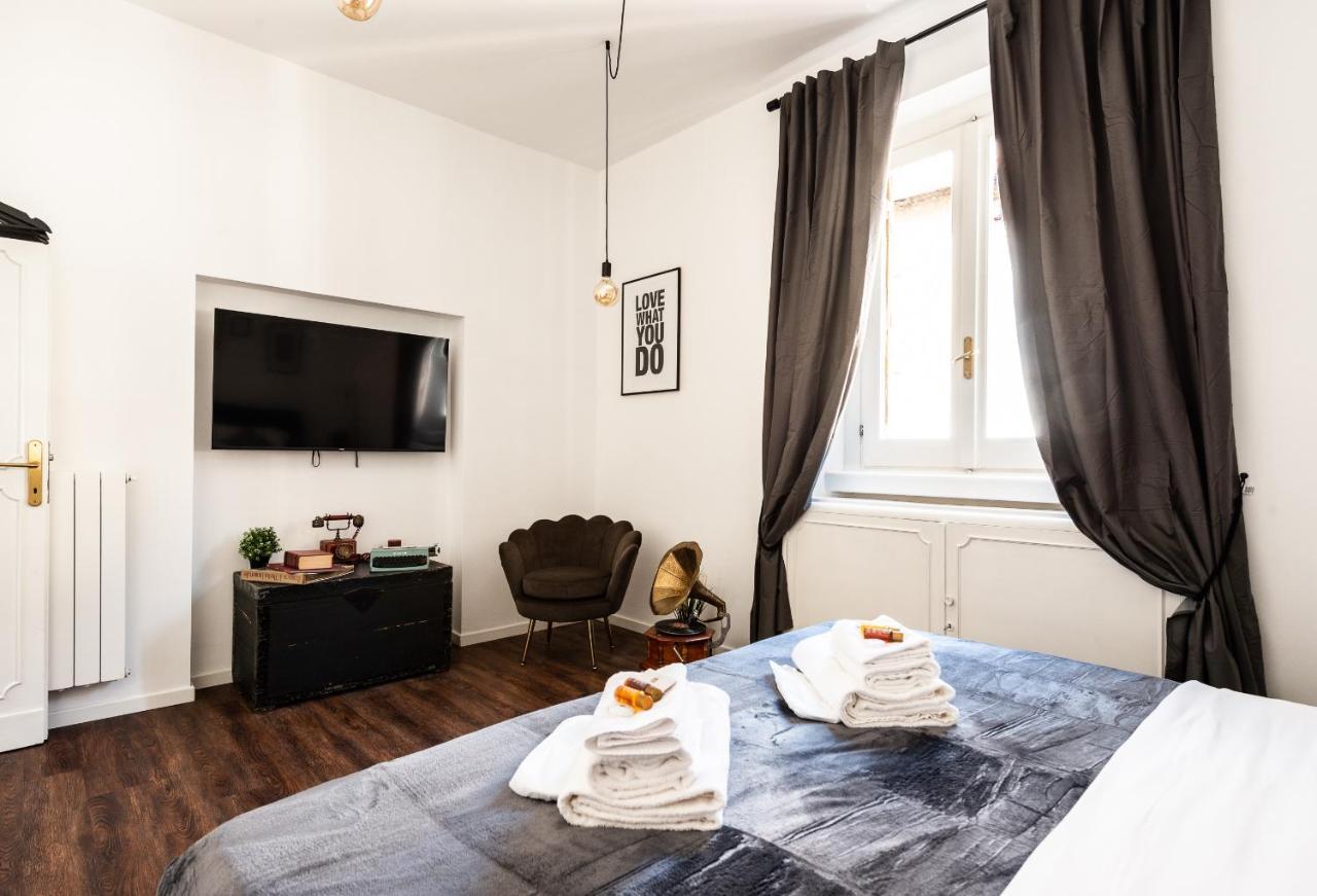 Appartamento Via Del Corso Róma Kültér fotó